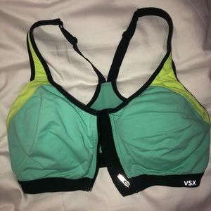 VS Sport zip up sports bra 34D